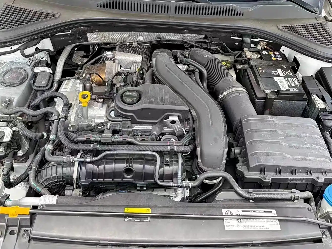 Volkswagen Lavida 2023 Model 300TSI DSG Starlight Leading Edition фото 11