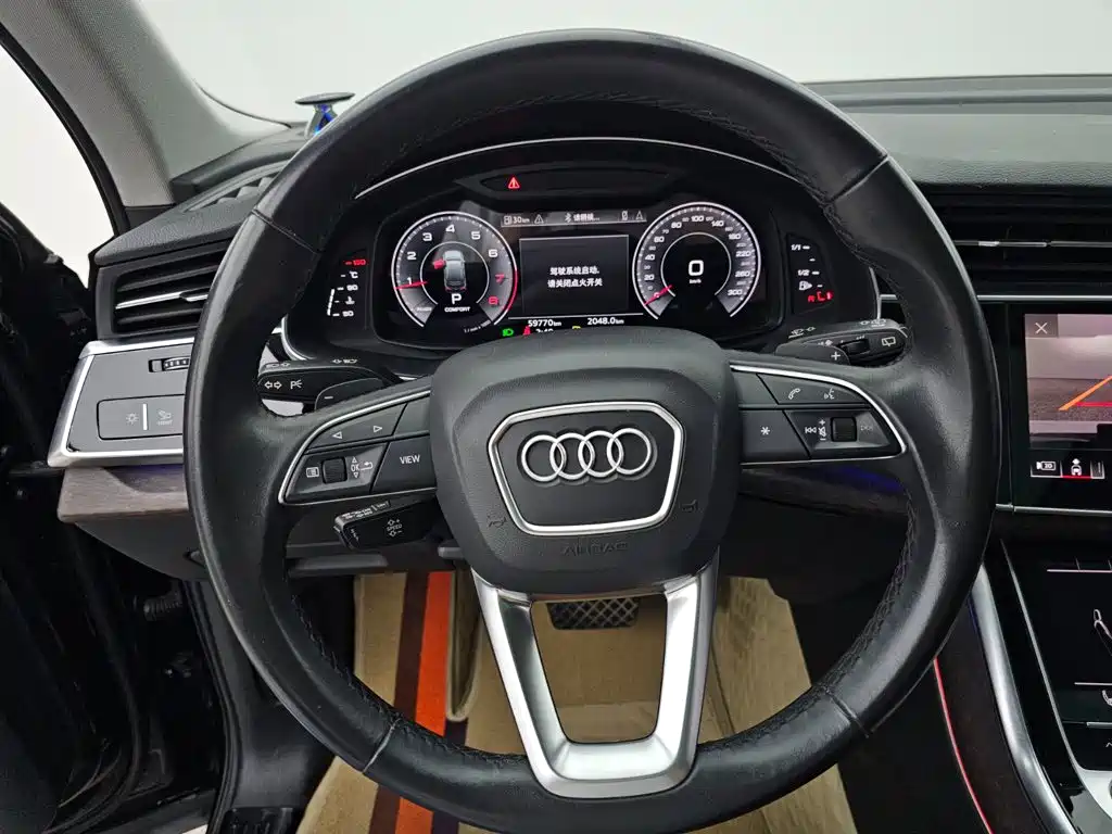 Фото 9 - Audi Q7