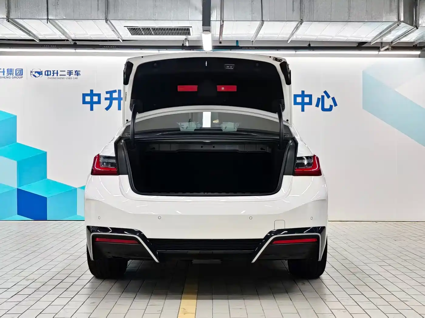 BMW i3 2026 2026 eDrive 40 L