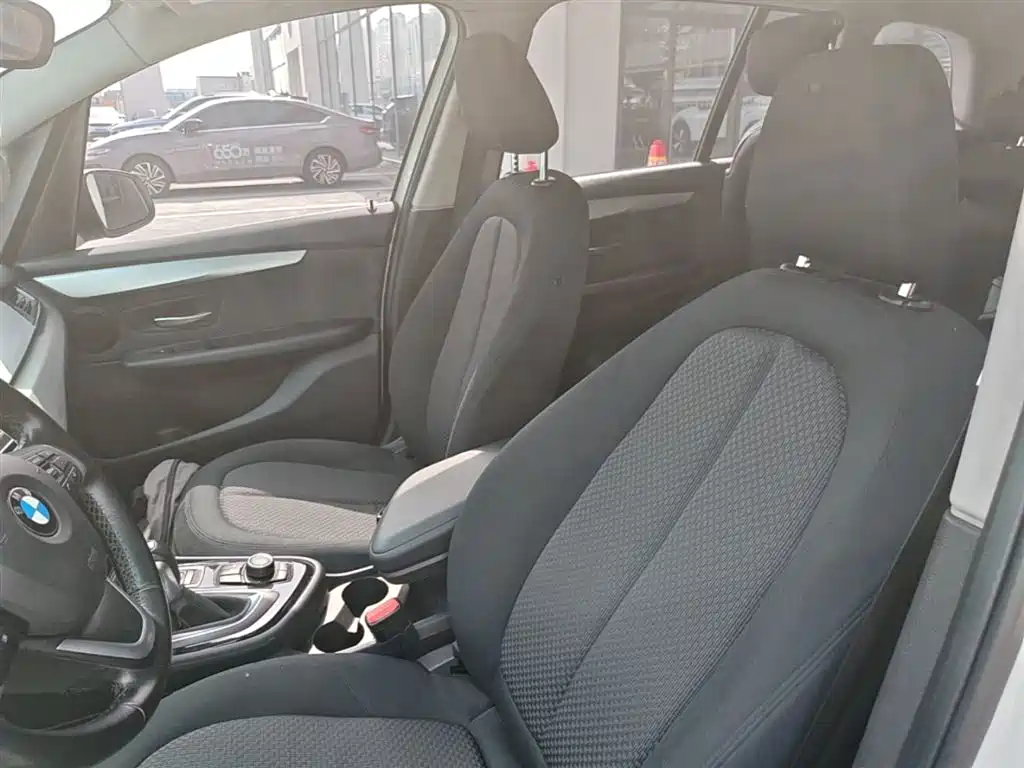 BMW 2 Series Gran Tourer 2015 218i Leading фото 15