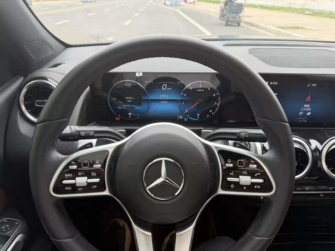 Mercedes-Benz GLB 2022 Facelift GLB 200 Dynamic Style фото 6