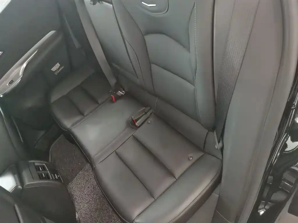 Cadillac XT4 2021 28T FWD Premium Edition фото 13