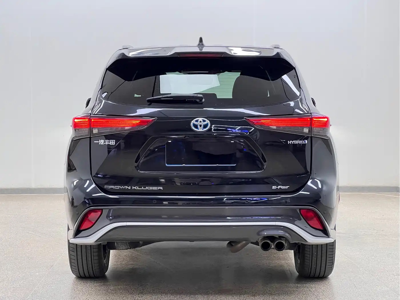 Toyota Crown Kluger 2023 2.5L HEV AWD Premium Edition фото 5