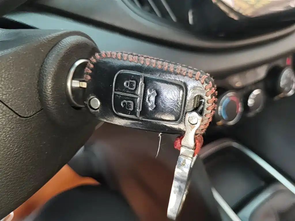 Chevrolet Cavalier 2016 1.5L Manual Enjoyment Edition фото 9