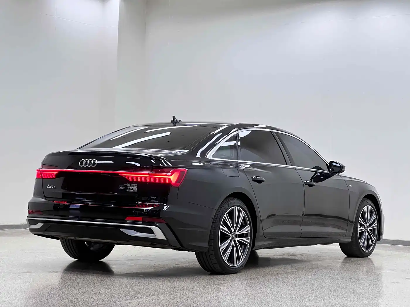 Audi A6L 2024 45 TFSI Premium Dynamic фото 6