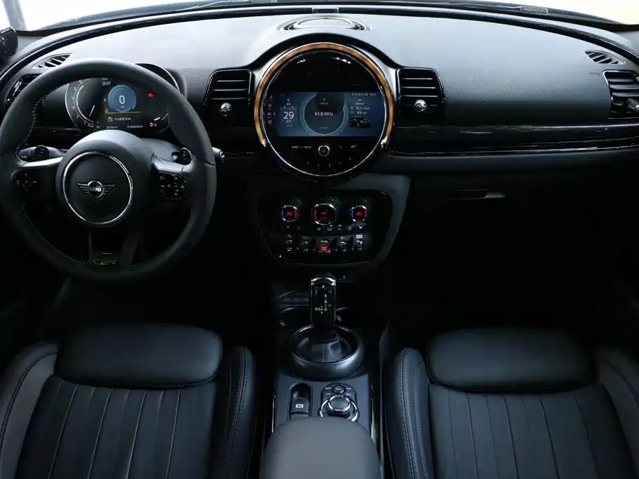 MINI CLUBMAN 2024 2023 Facelift 2.0T COOPER S Connoisseur