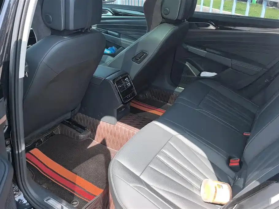 Volkswagen Passat 2025 Outstanding 380TSI Starlight Dragon Glory Edition фото 11