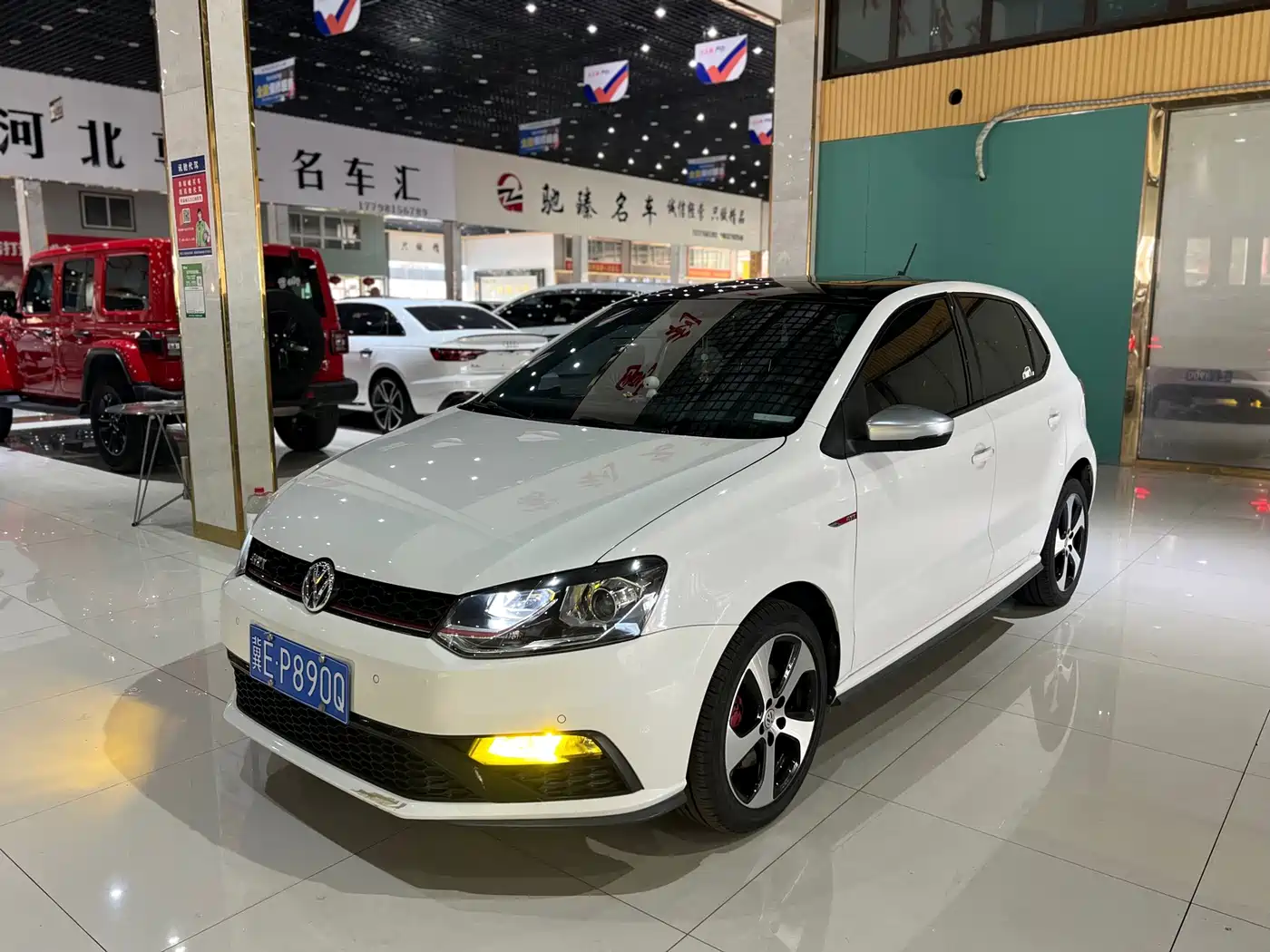 Фото 2 - Volkswagen Polo
