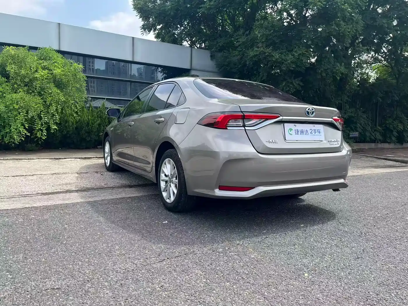 Toyota Corolla 2021 Hybrid 1.8L E-CVT Elite Edition фото 4
