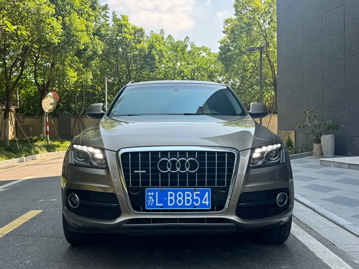 Audi Q5 (Import) 2011 2010 3.2FSI Sport