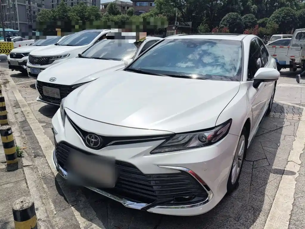 Toyota Camry 2023 2.0G Luxury Edition