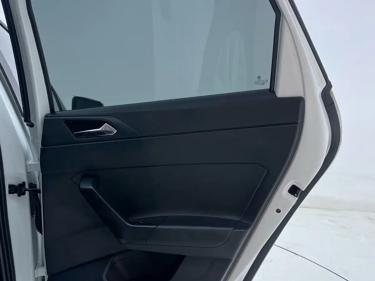 Volkswagen Polo 2023 2023 Facelift Plus 1.5L Auto Chroma Tech Edition