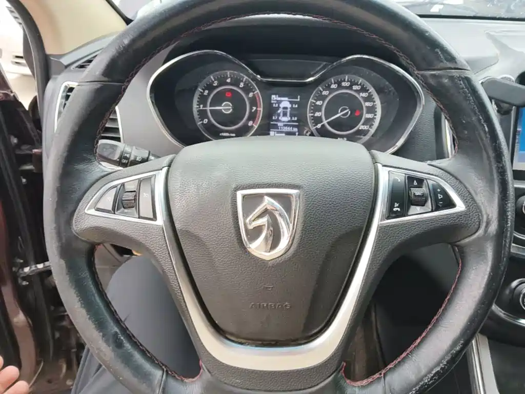 Baojun 560 2016 2015 1.8L Manual Luxury