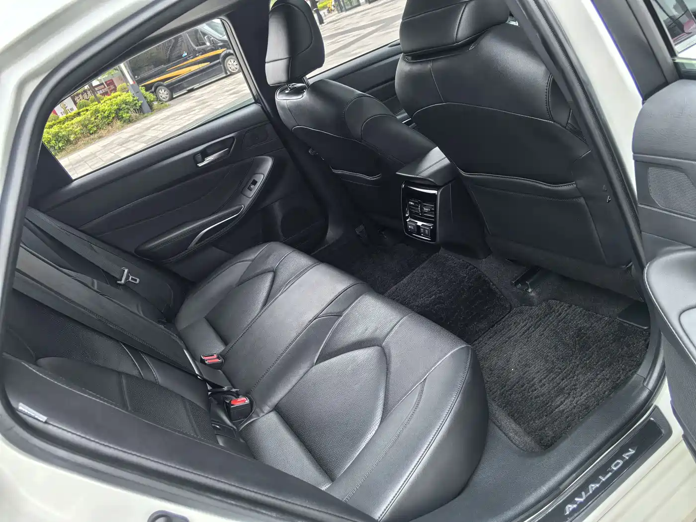 Toyota Avalon 2019 2.0L XLE Premium Edition (China VI) фото 12