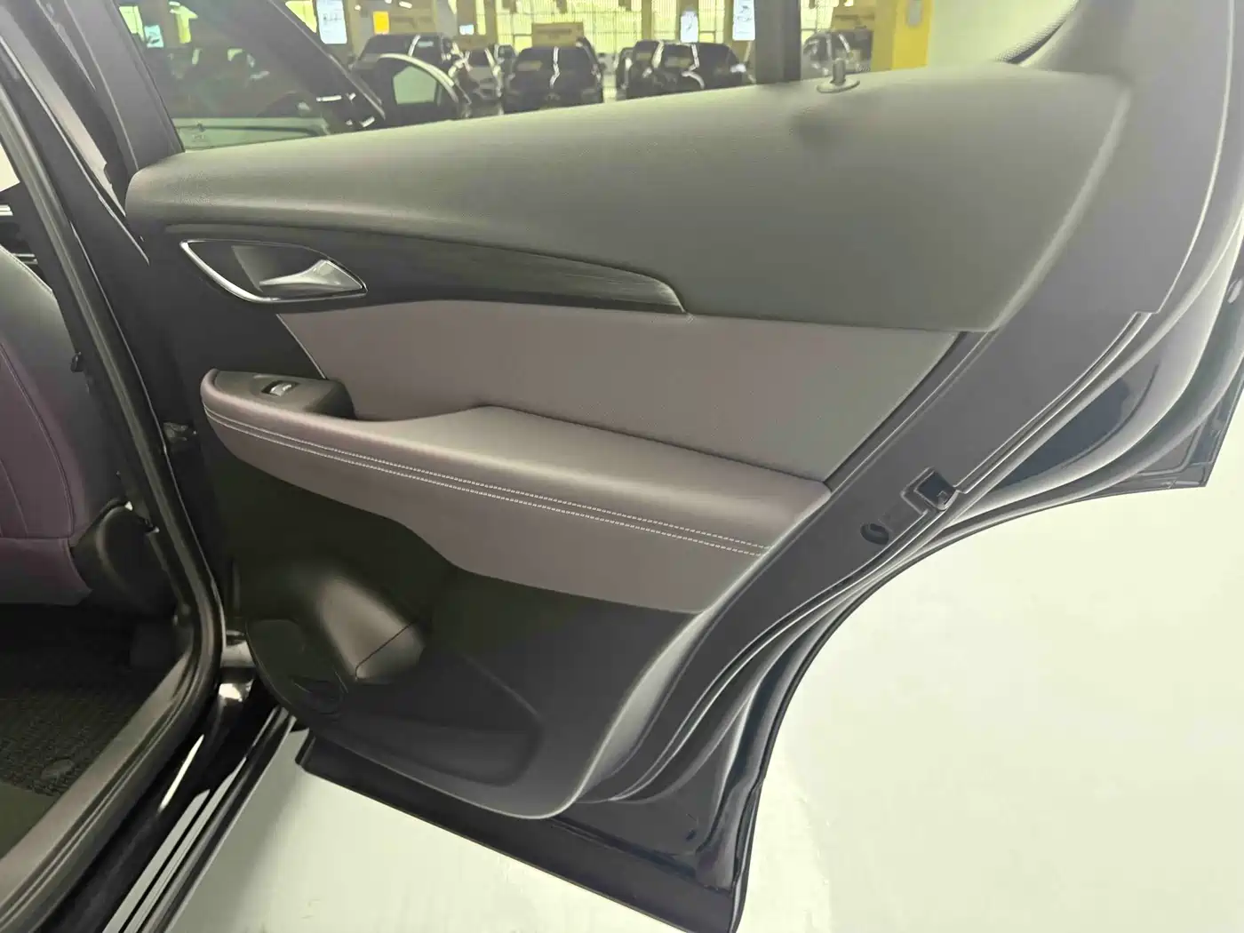 Buick Envision Plus 2026 Envision Plus 28T FWD Base фото 12