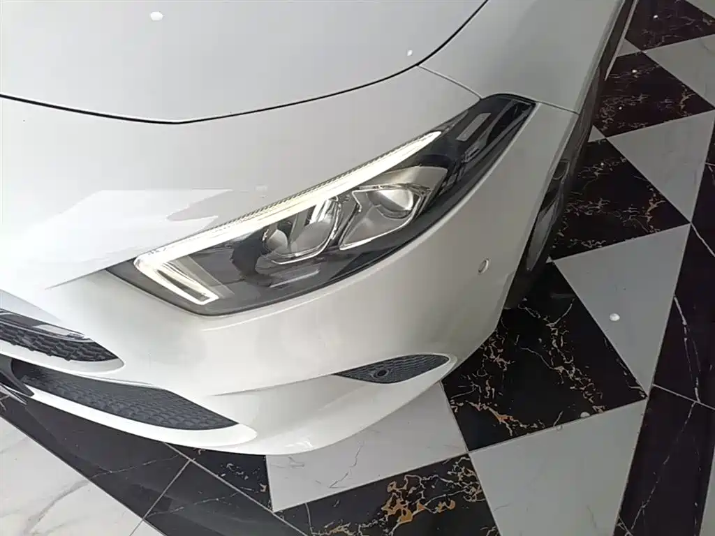 Mercedes-Benz A-Class (Import) 2019 A 200 Dynamic Version фото 24