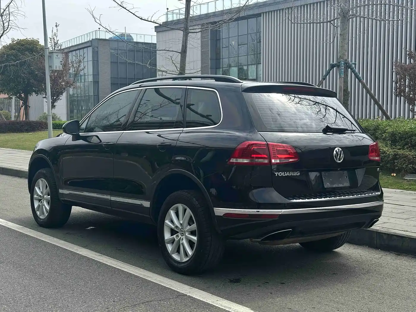 Volkswagen Touareg 2017 3.0TSI Explorer Edition фото 4