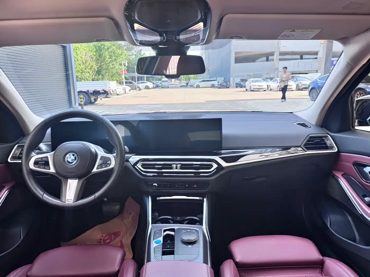 BMW i3 2023 eDrive 40 L Shadowline Package фото 5
