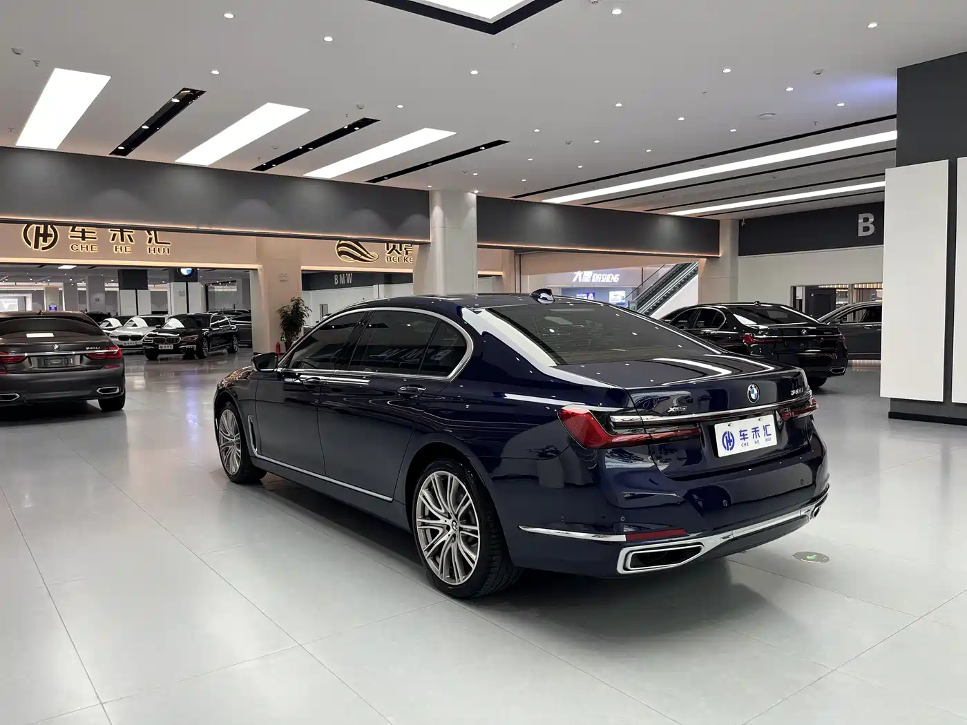 BMW 7-SERIES