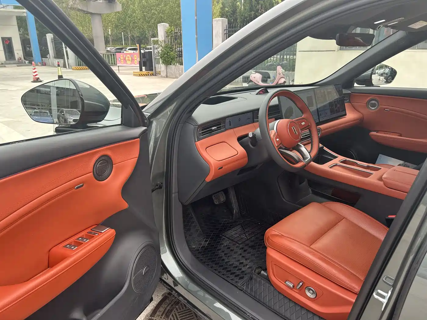 Hongqi HS6 PHEV 2025 High-end Model фото 11