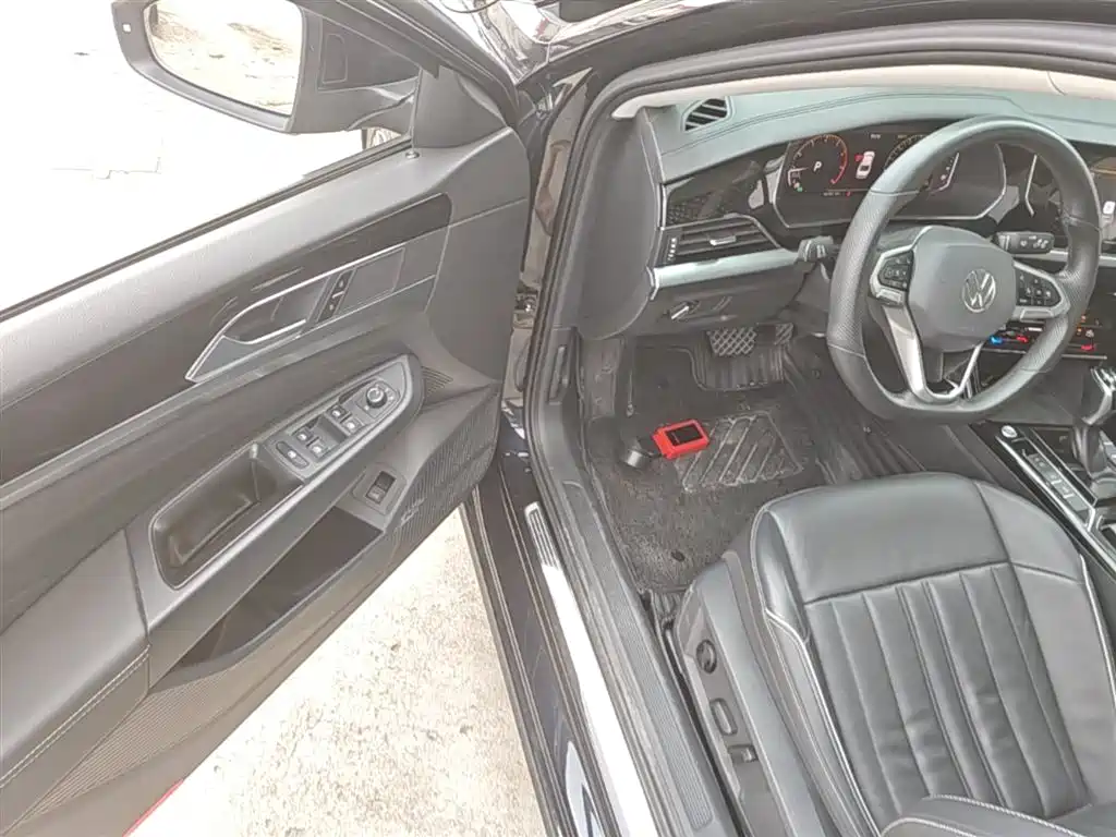 Volkswagen Passat 2022 330TSI Starlight Elite Edition фото 16