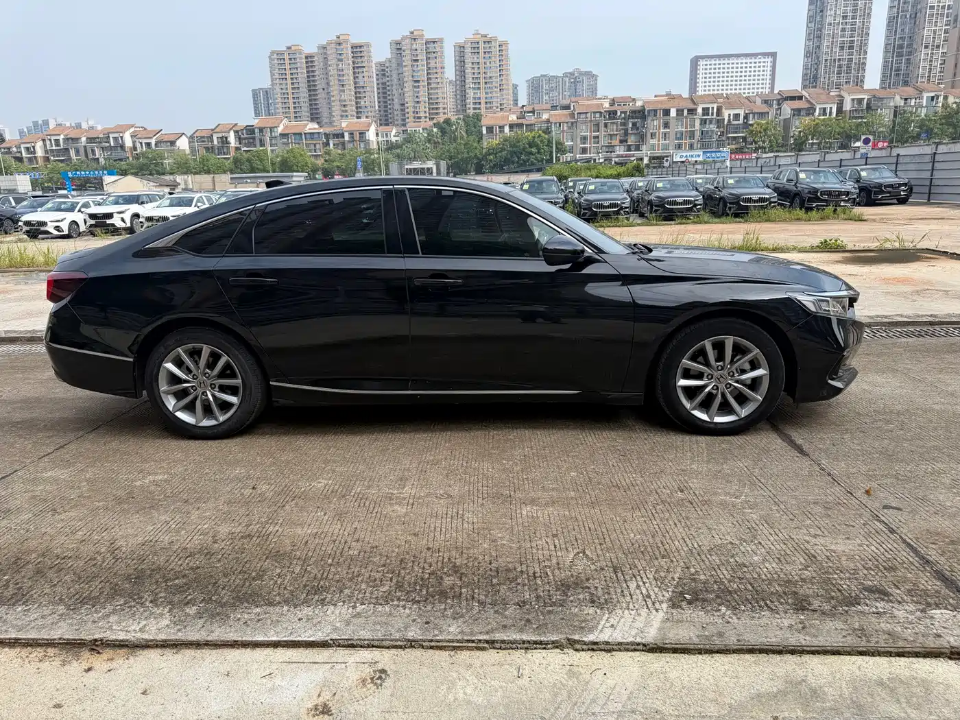 Фото 4 - Honda Accord