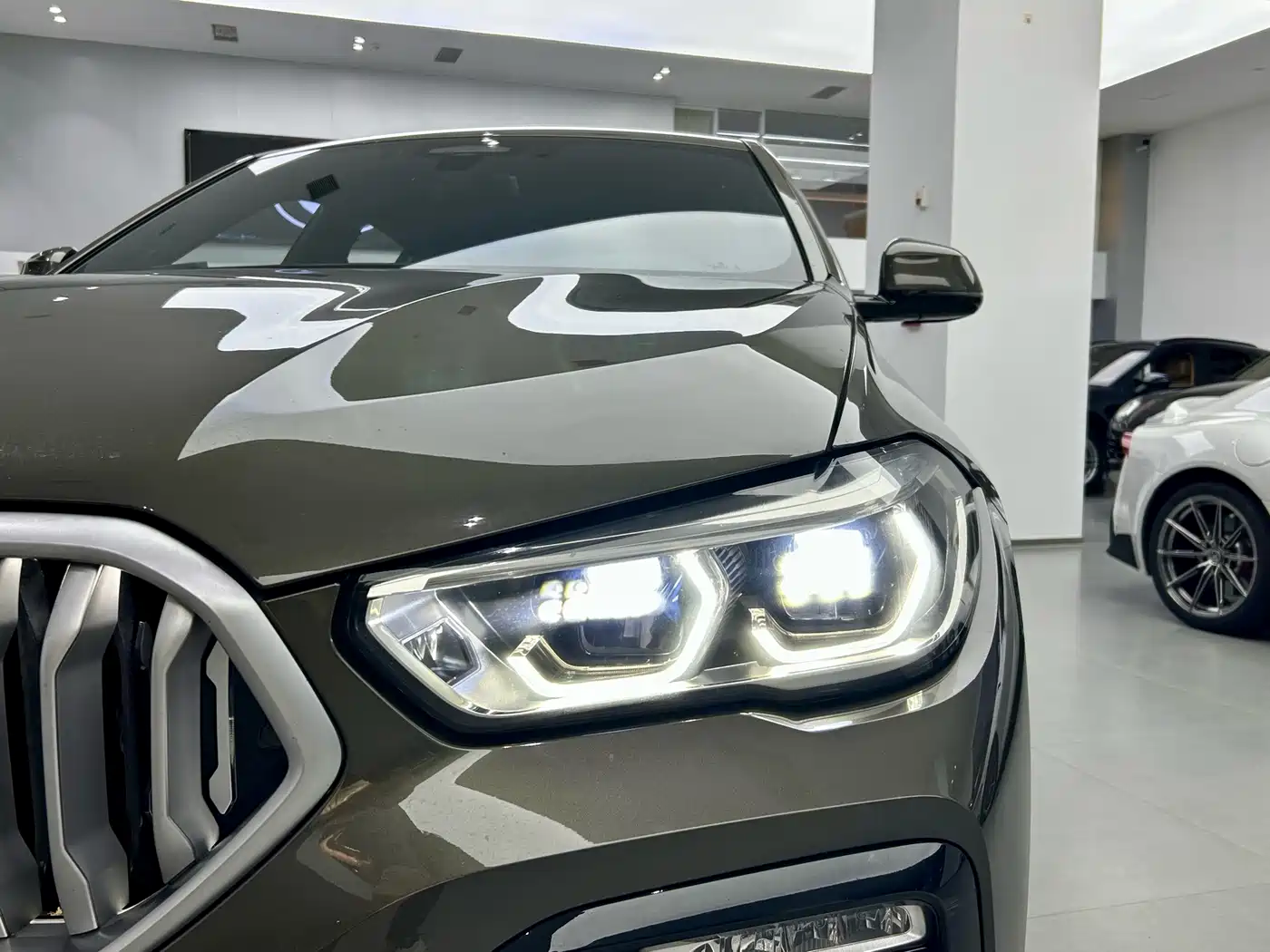 Фото 12 - BMW X6