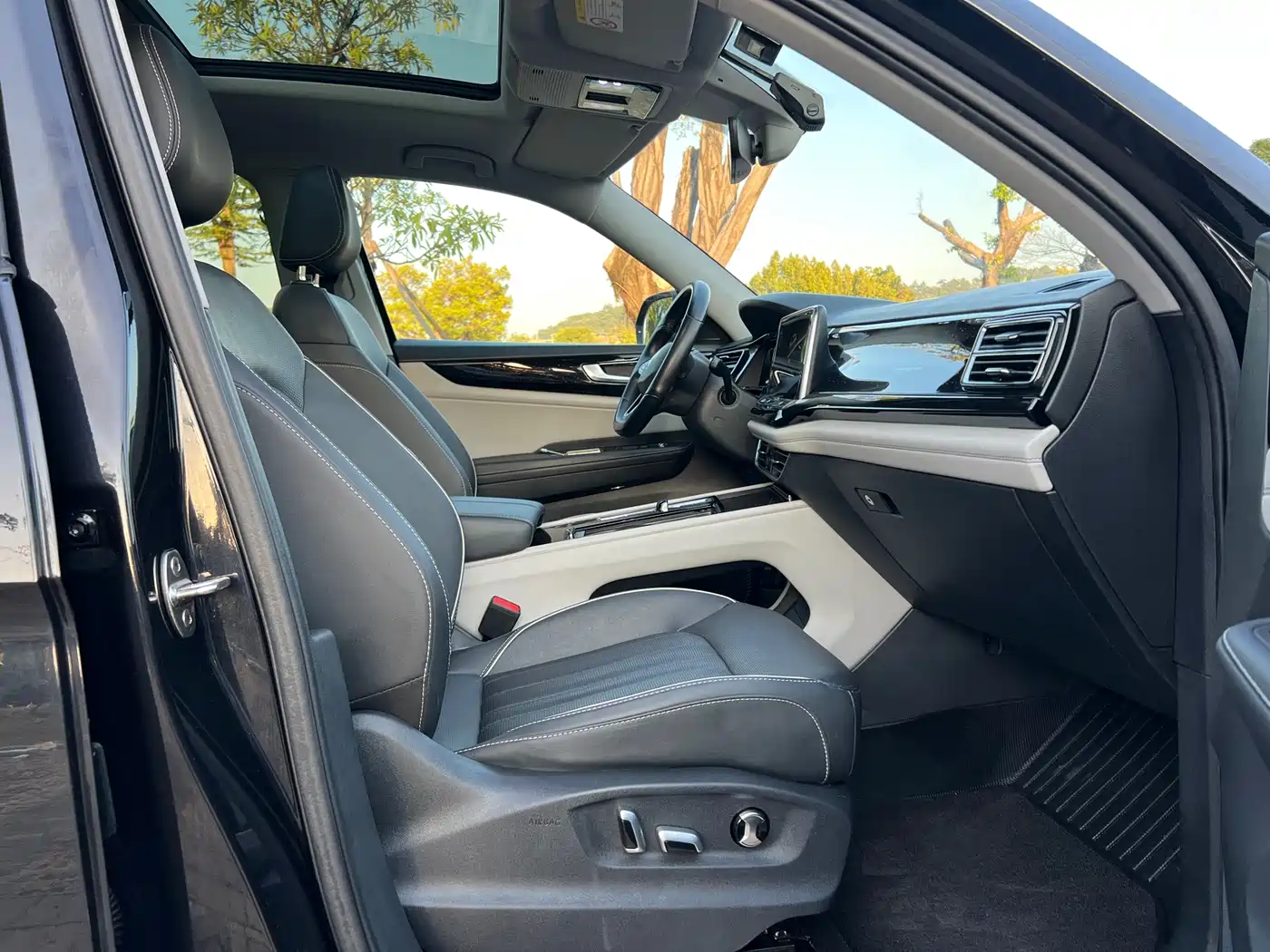 Volkswagen Teramont 2022 330TSI 2WD Premium Luxury фото 26
