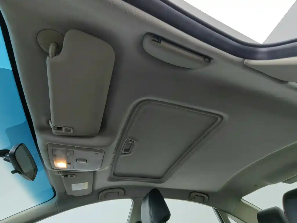 Фото 14 - Buick Excelle