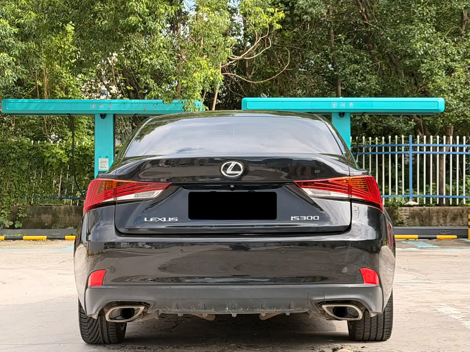 Фото 15 - Lexus IS