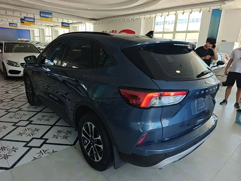 Ford Escape 2023 2020 EcoBoost 245 2WD Leisure Edition