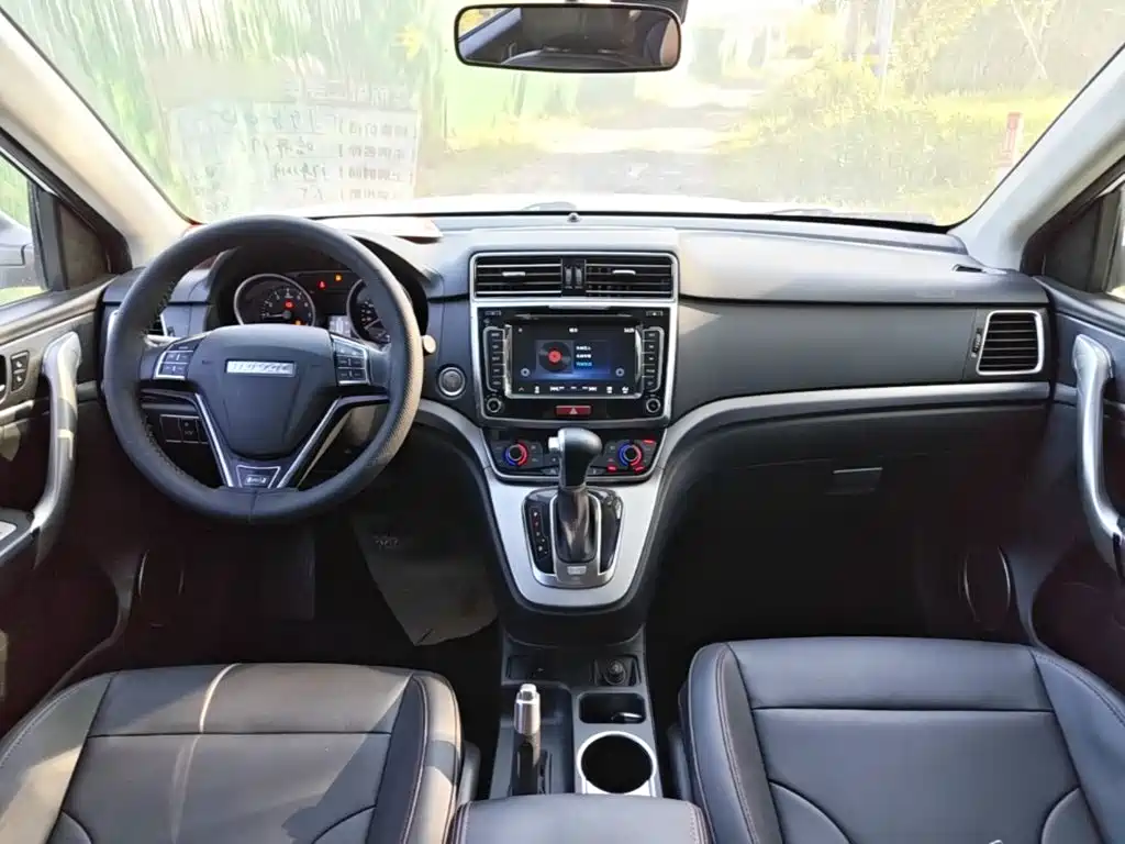 Haval M6 2017 2017 1.5T Automatic 2WD Elite