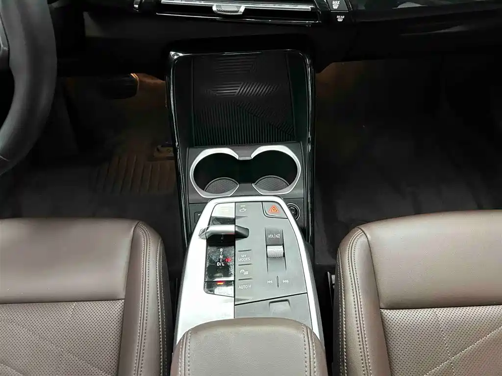 BMW X1 2023 sDrive20Li X Design Package фото 5