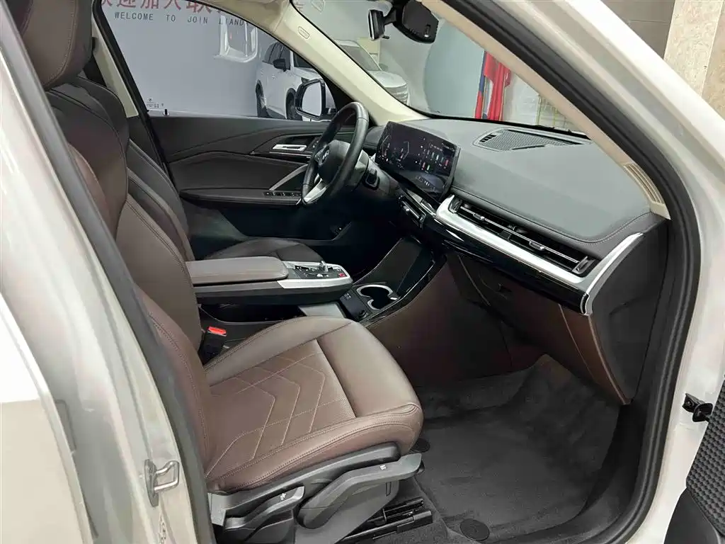 BMW X1 2023 sDrive20Li X Design Package фото 13