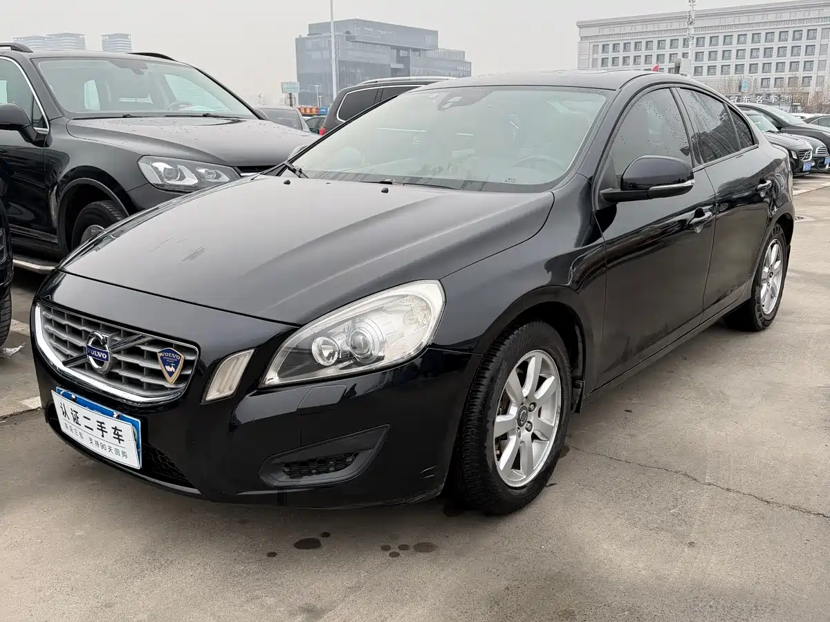 Фото 1 - Volvo S60 (Import)