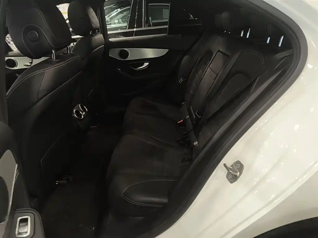 Mercedes-Benz C-Class 2017 Facelift C 200 Sport Edition фото 17