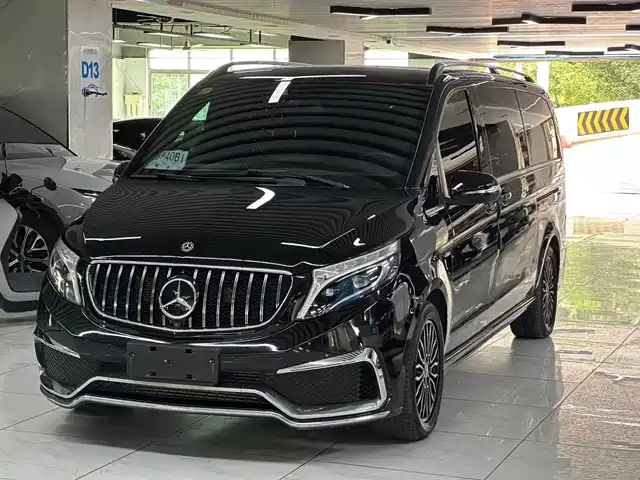 Mercedes-Benz Mercedes-Benz V-Class 2018 V 260 L Premium Long Wheelbase Edition China VI