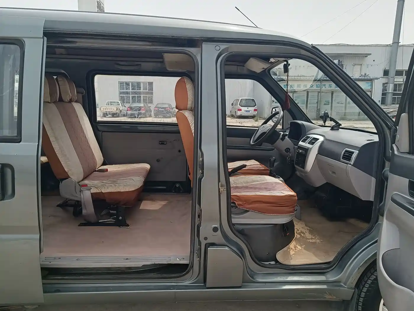 Shaanqi Tongjia Fujia 2014 2011 Model 1.3L-6400A Luxury