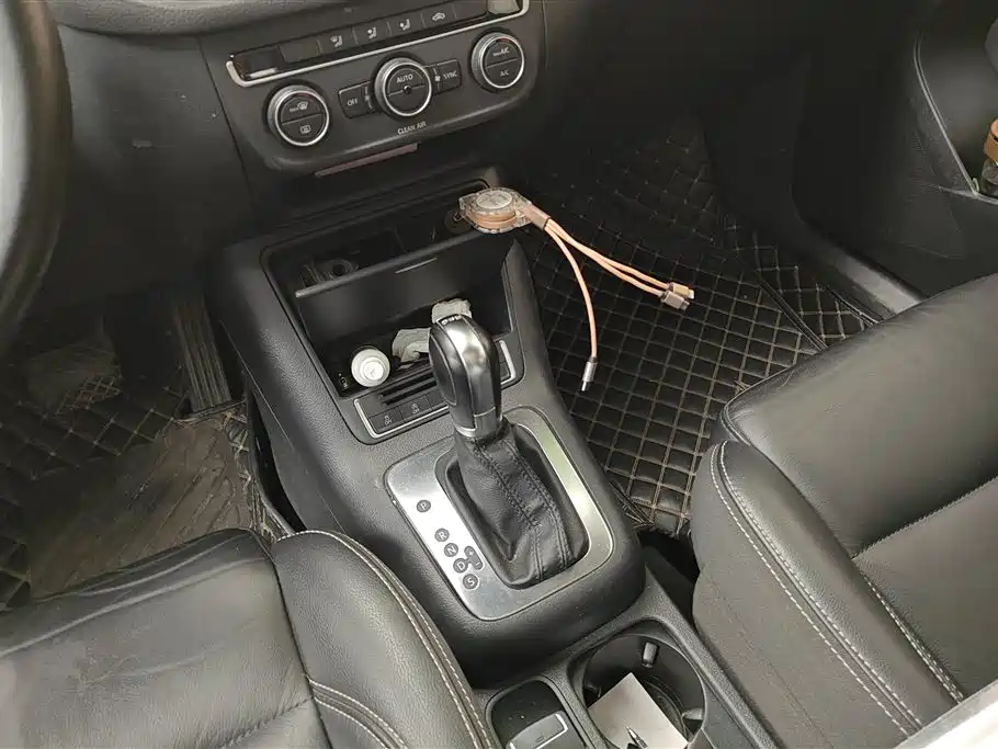 Volkswagen Tiguan 2016 280TSI Automatic 2WD Silk Road Comfort фото 16