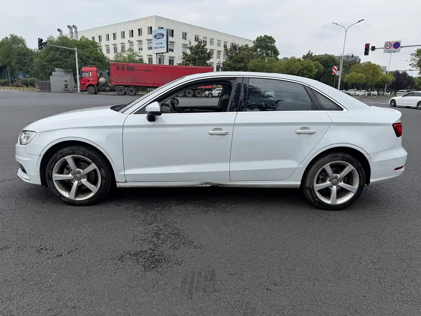 Audi A3 2015 Limousine 35 TFSI Millionth Anniversary Comfort Enjoyment Type фото 3