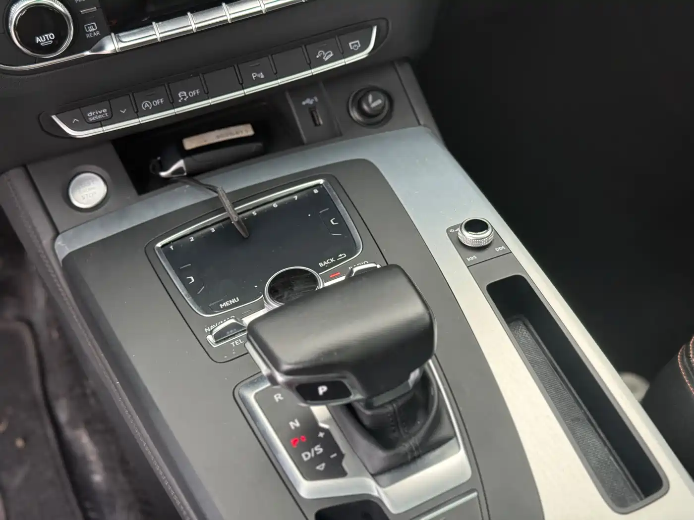 Audi Q5L 2020 40 TFSI Prestige Fashion фото 15