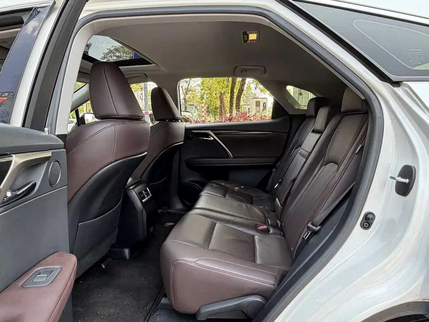 Фото 12 - Lexus RX