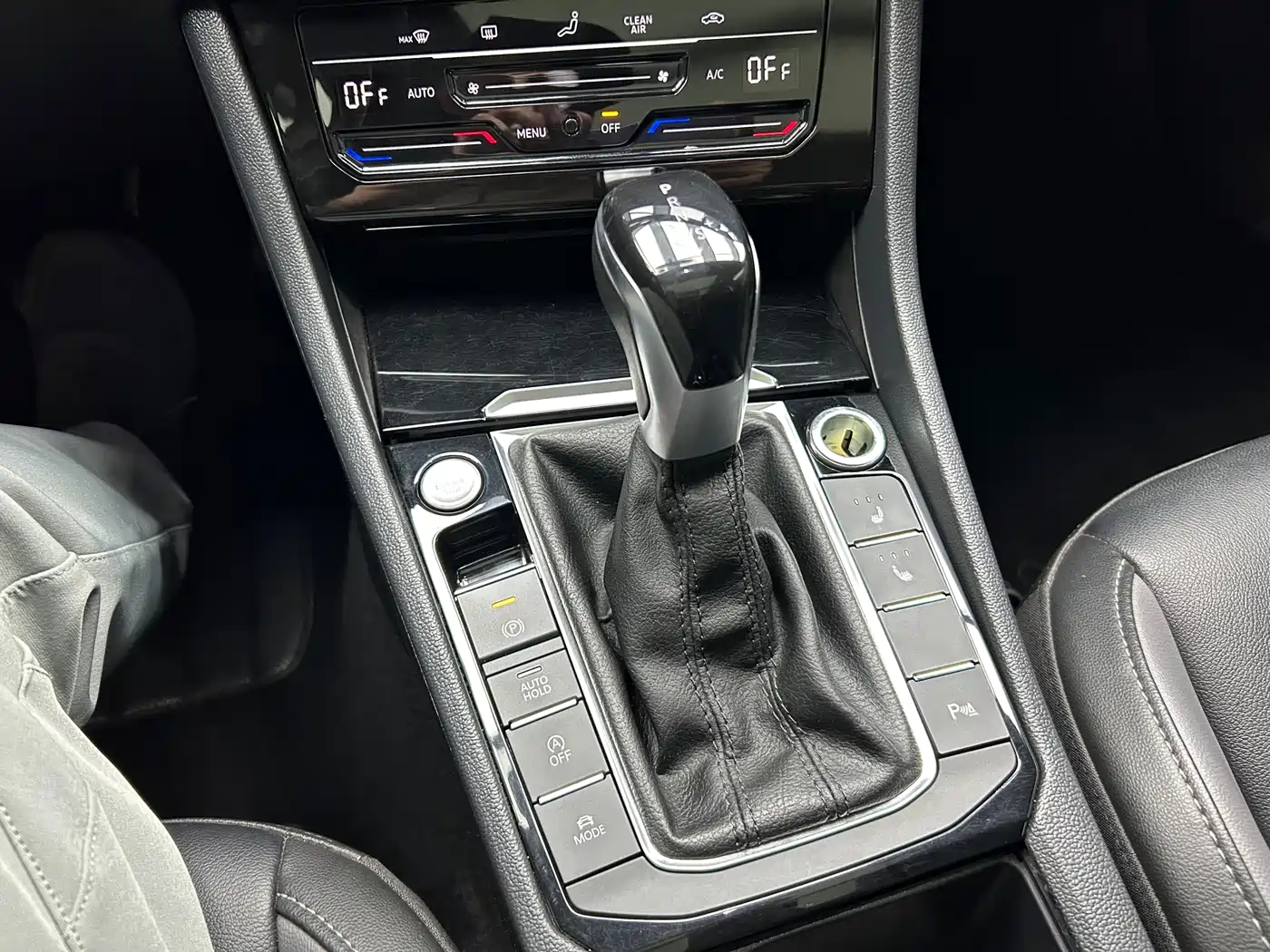 Volkswagen Sagitar 2021 280TSI DSG Surpassing Edition фото 14