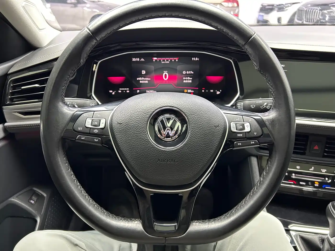 Volkswagen Sagitar 2021 280TSI DSG Surpassing Edition фото 12