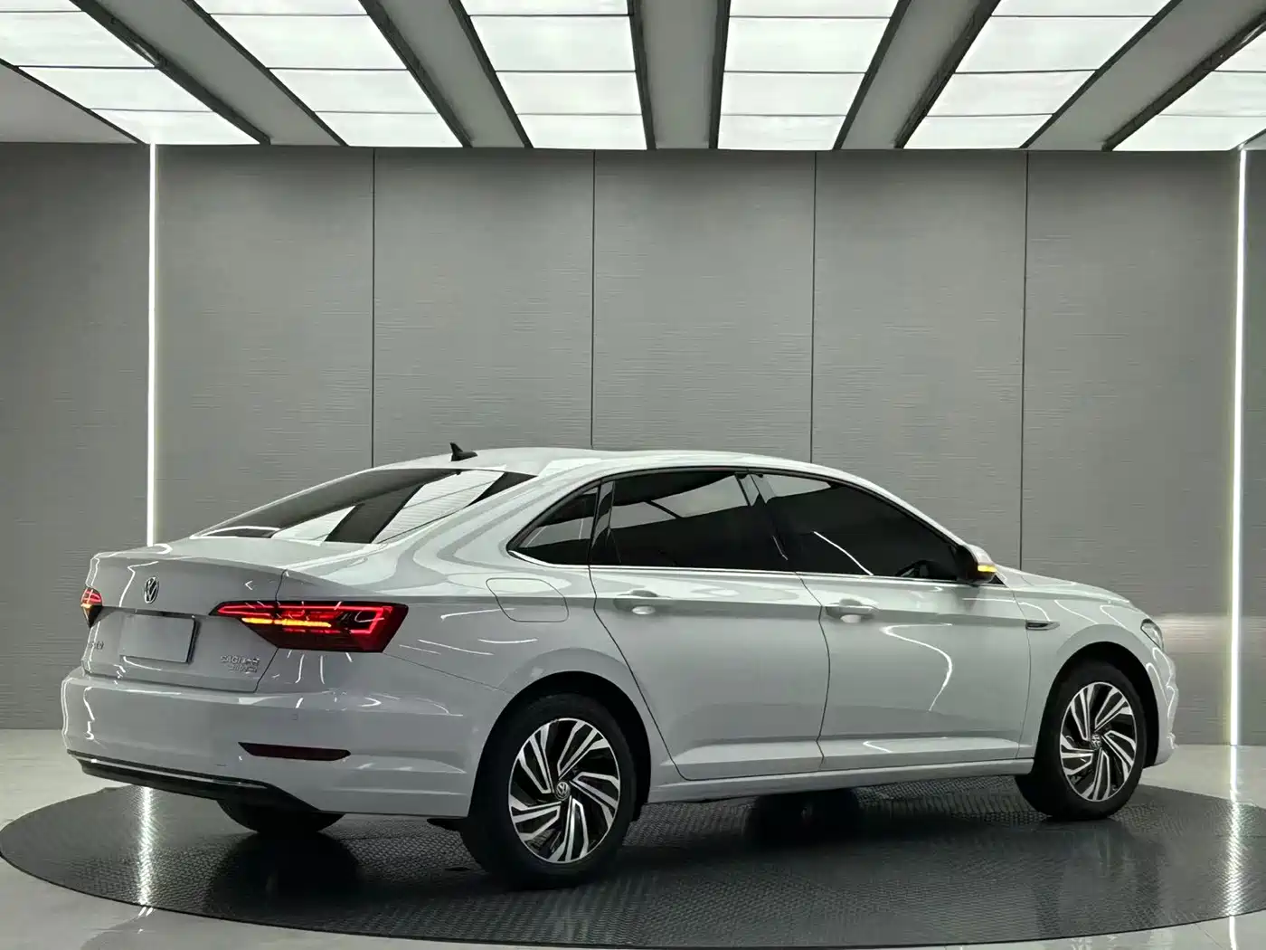 Volkswagen Sagitar 2021 280TSI DSG Surpassing Edition фото 5