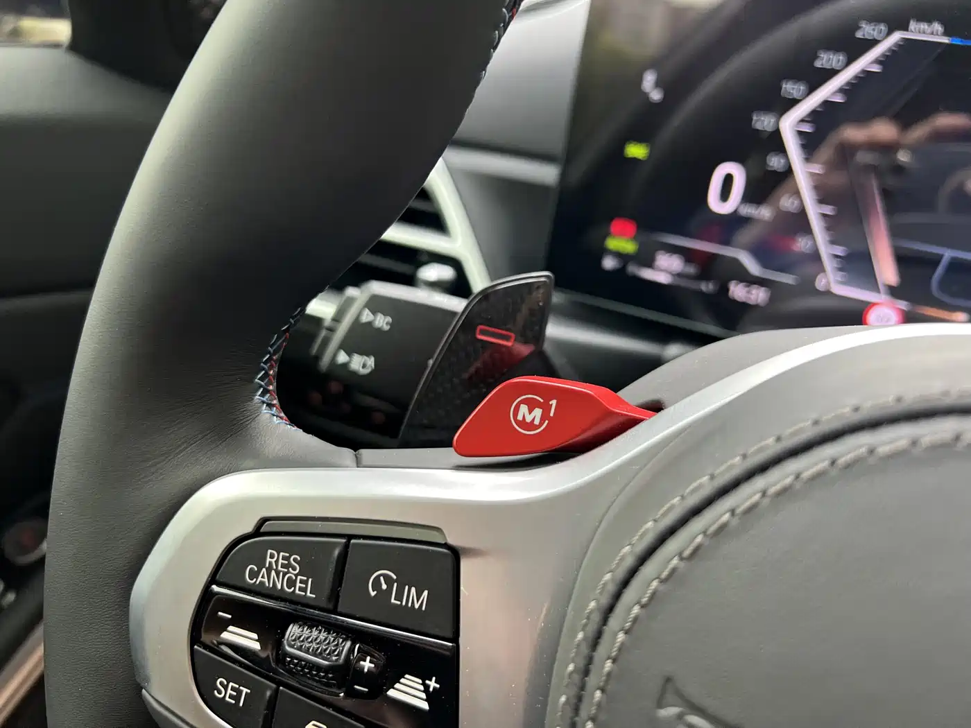 BMW 3 Series 2025 330Li Premium M Sport Night Edition фото 14