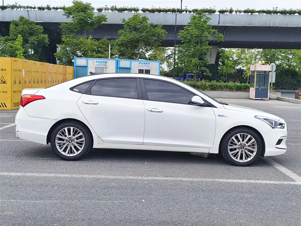 Hyundai Mistra 2017 1.6T Automatic Smart GLS (China V) фото 4