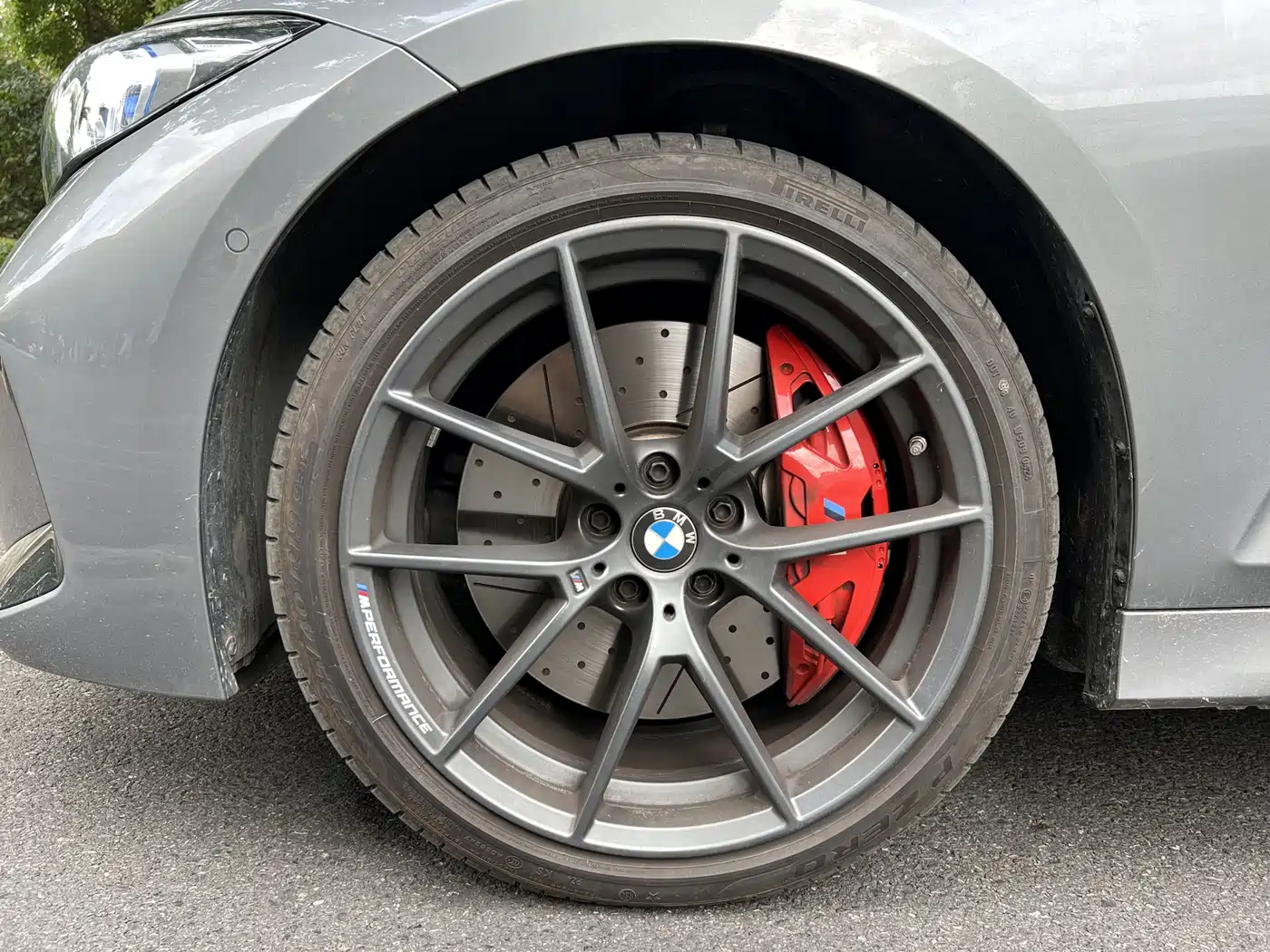 BMW 3 Series 2025 330Li Premium M Sport Night Edition фото 6