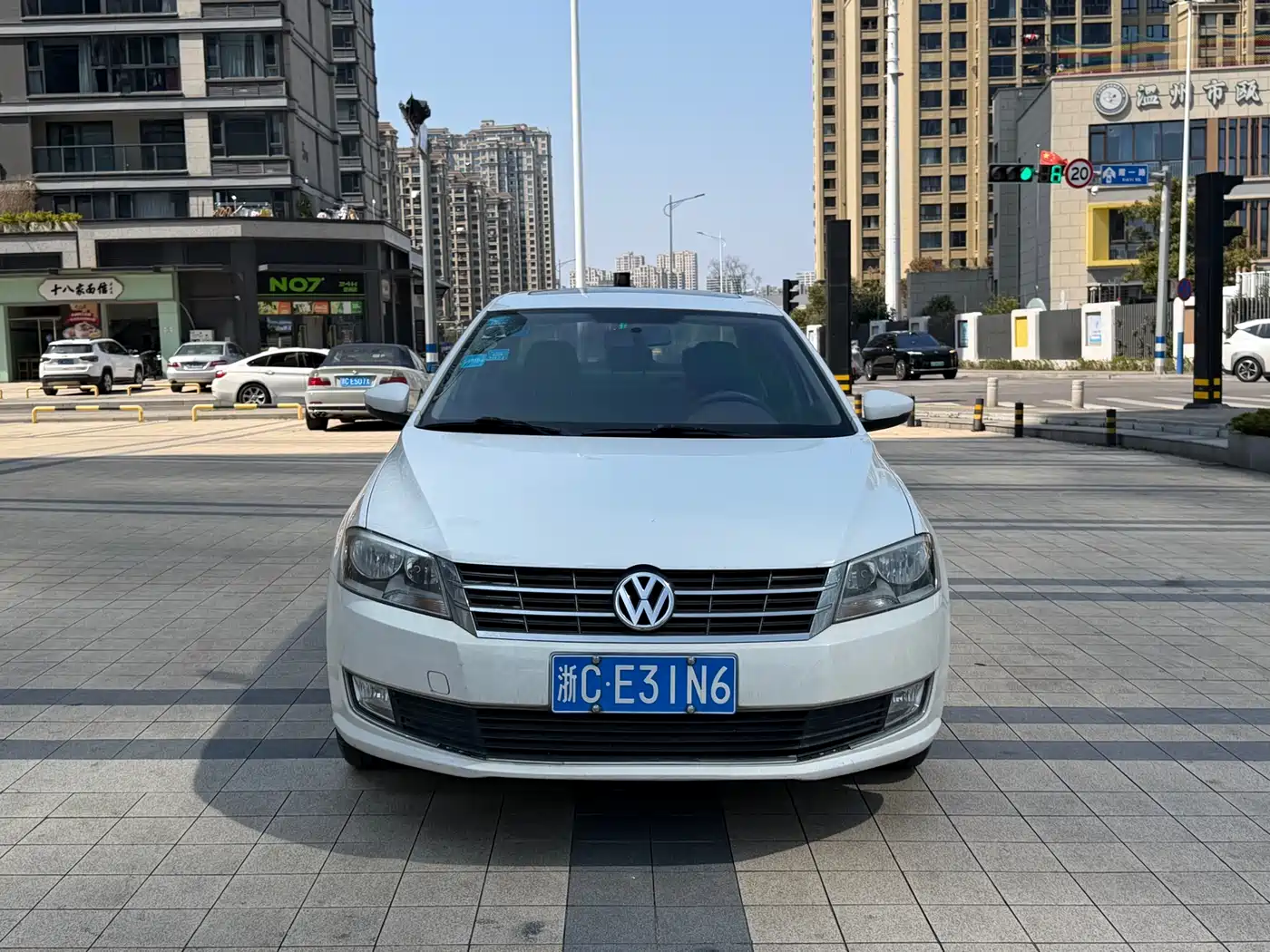 Volkswagen Lavida 2014 Model 1.4TSI DSG Sport фото 2