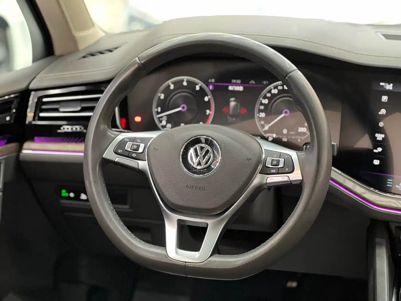 Volkswagen Touareg 2019 3.0TSI Sharp Edge Edition China V фото 9